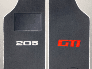Sur tapis 205 GTi