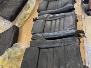 Ensemble sellerie cuir noir Alpine GTA d'origine NOS